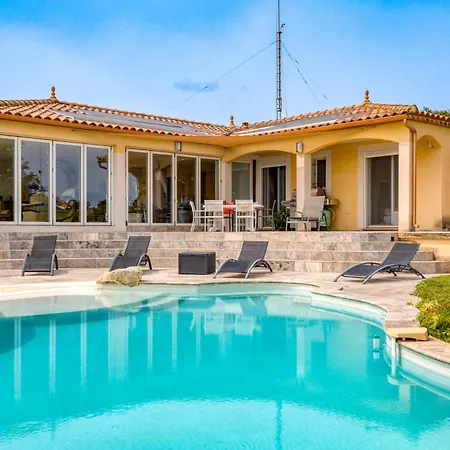 Aux Portes De La Camargue Casa de Férias *