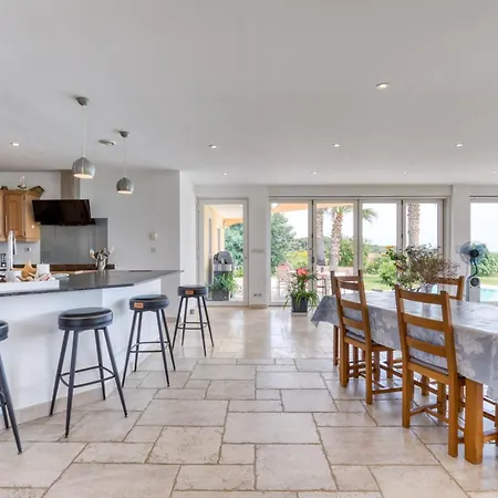 펜션 Aux Portes De La Camargue 생 질
